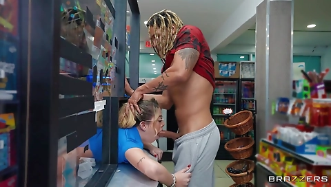 Mas helps and hot chick