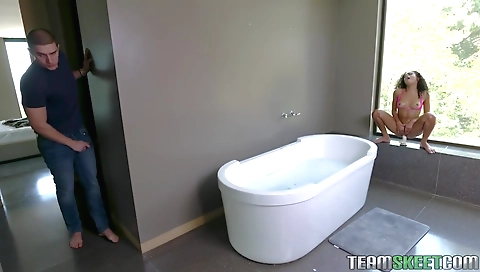 Spanish girl loves her pussy in a newo circumstances