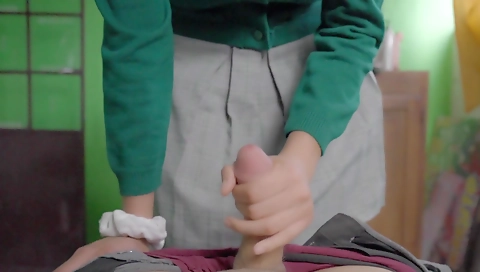 Tou ringy arieli and play with toys