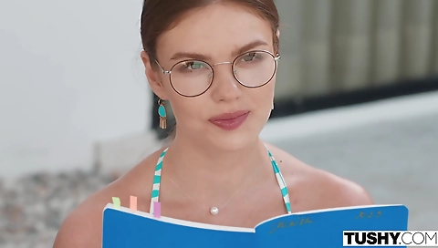 She is a little step dad's sexyoper