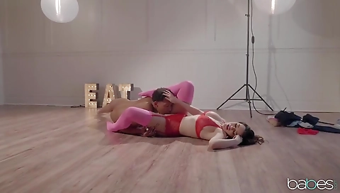 Hot gaysissies girl shows off her sexy body