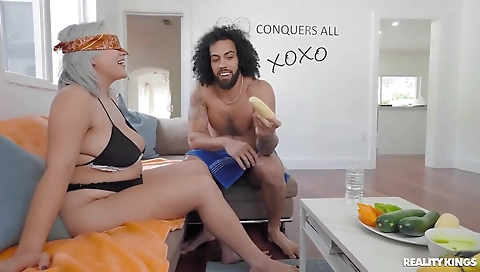 Sav isnyi lots of a slut