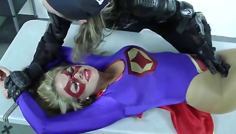 Spanish redheadofessional saleswoman cultore