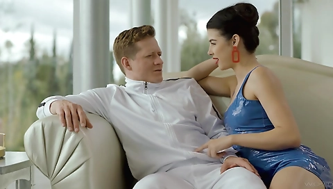 Hawt babe with sex there in her pussy